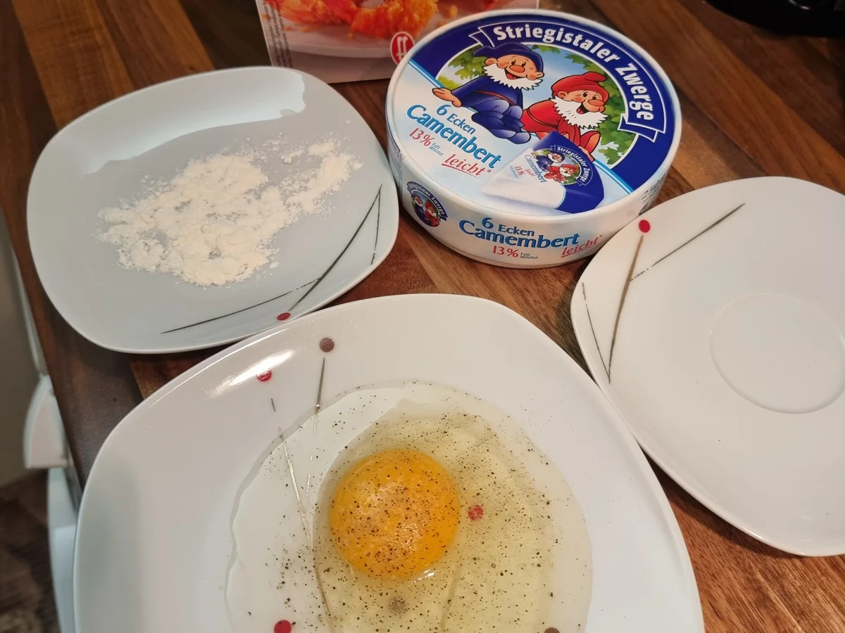 Gebackene Camembert-Ecken mit Wildkräutersalat - Rezept - Bild Nr. 17329