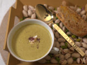 Rezept: Pistaziensuppe mit Baguette und Orangenbutter Bild Nr. 2 Pistaziensuppe mit Baguette und Orangenbutter - Rezept - Bild Nr. 2