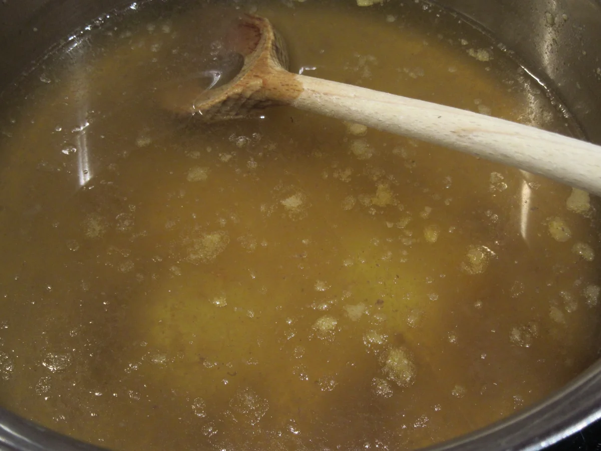 Suppen: Klare Knoblauchsuppe - Rezept - Bild Nr. 17329