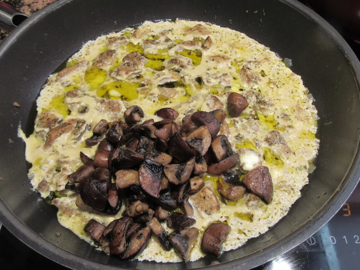 Rezept: Geflügel: Baharathuhn mit Champignons Bild Nr. 17334 Geflügel: Baharathuhn mit Champignons - Rezept - Bild Nr. 17334