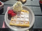 Belgische Waffeln mit Sahne und Schattenmorellen - Rezept - Bild Nr. 17329