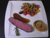 Rostbraten mit Kartoffelrolle und mediterranes Gemüse - Rezept - Bild Nr. 2