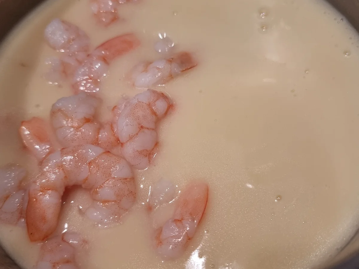 Spargel mit Zitronen-Butter-Sauce und Garnelen - Rezept - Bild Nr. 17335