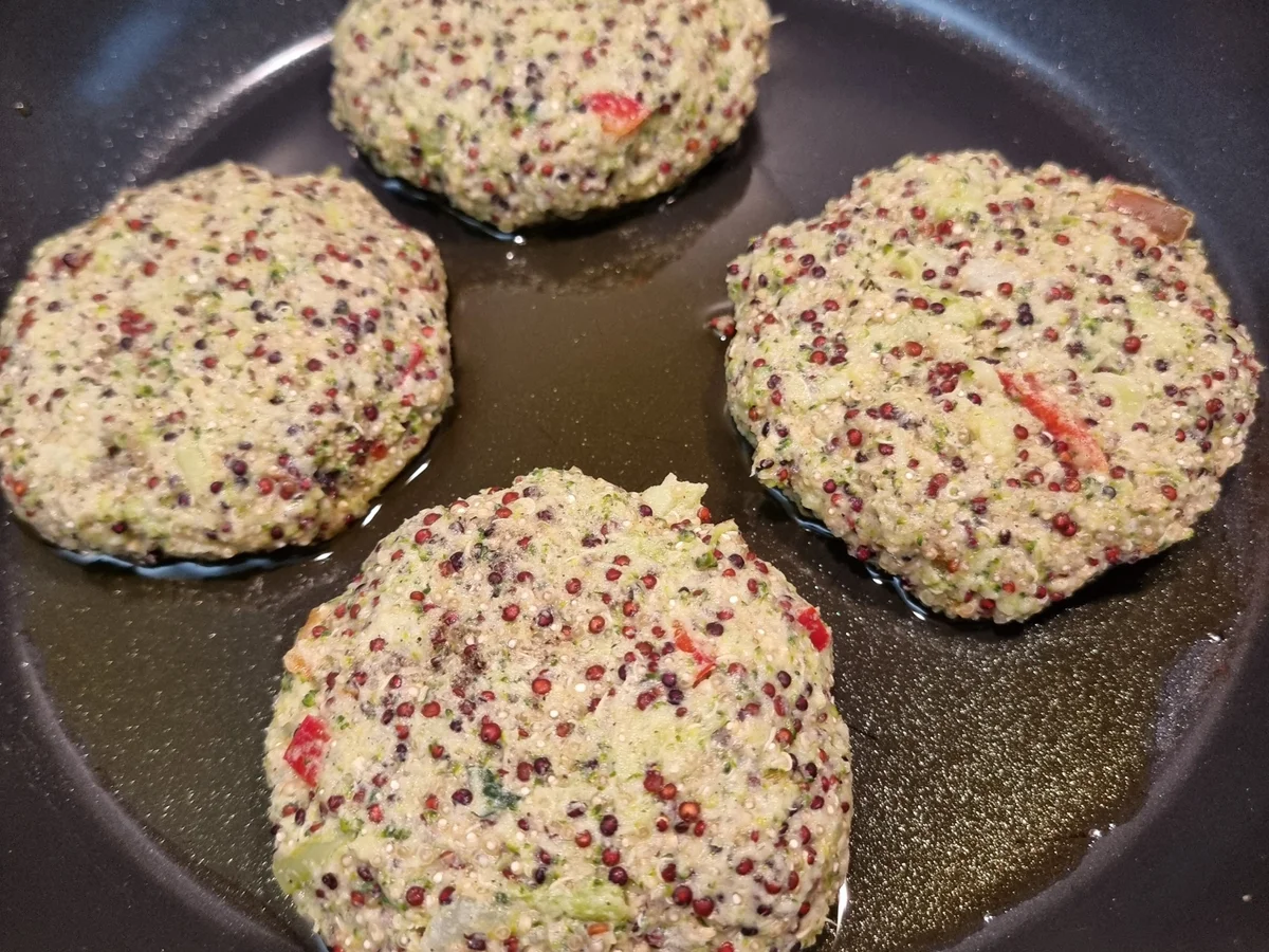 Rezept: Quinoa-Brokkoli-Puffer Bild Nr. 17344 Quinoa-Brokkoli-Puffer - Rezept - Bild Nr. 17344