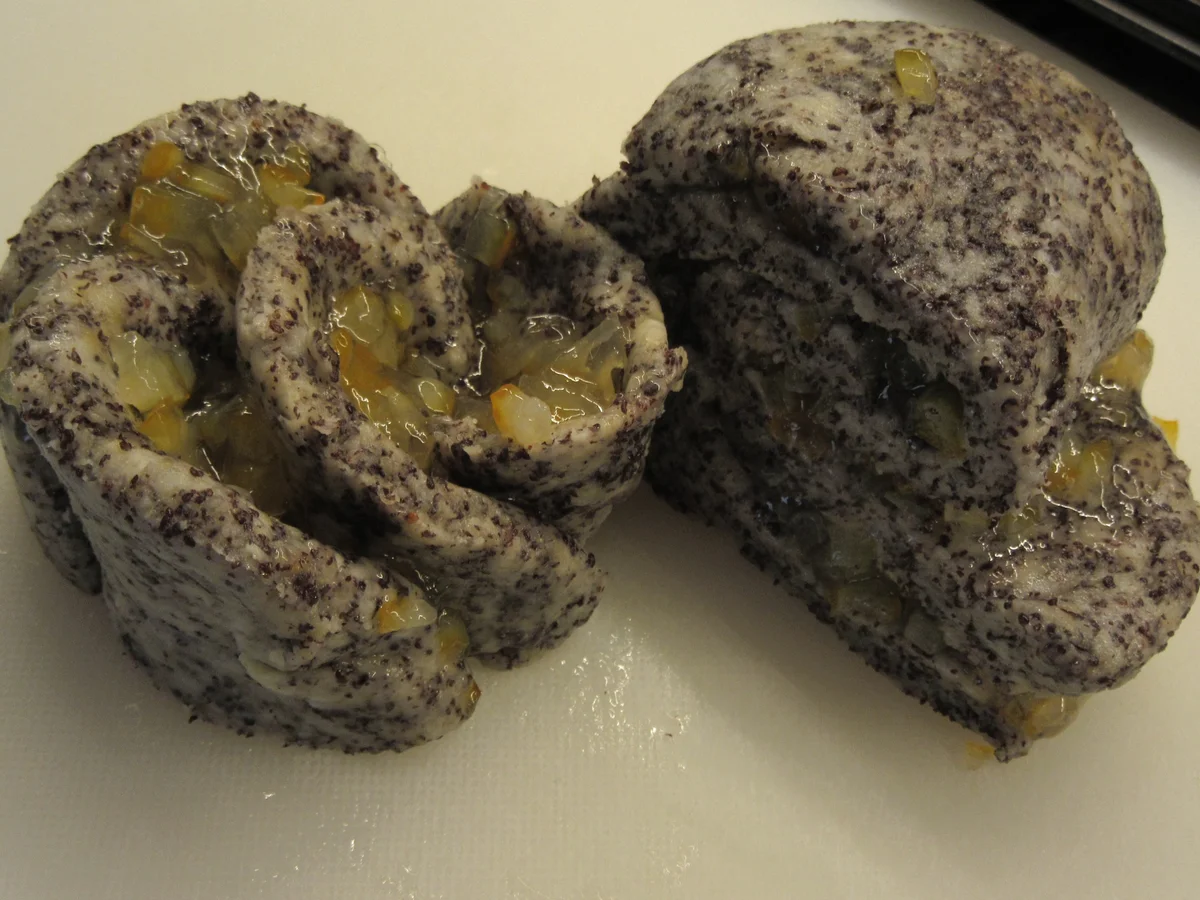 Rezept: Backen: Mohnrosen, gefüllt mit Orangenmarmelade Bild Nr. 17345 Backen: Mohnrosen, gefüllt mit Orangenmarmelade - Rezept - Bild Nr. 17345