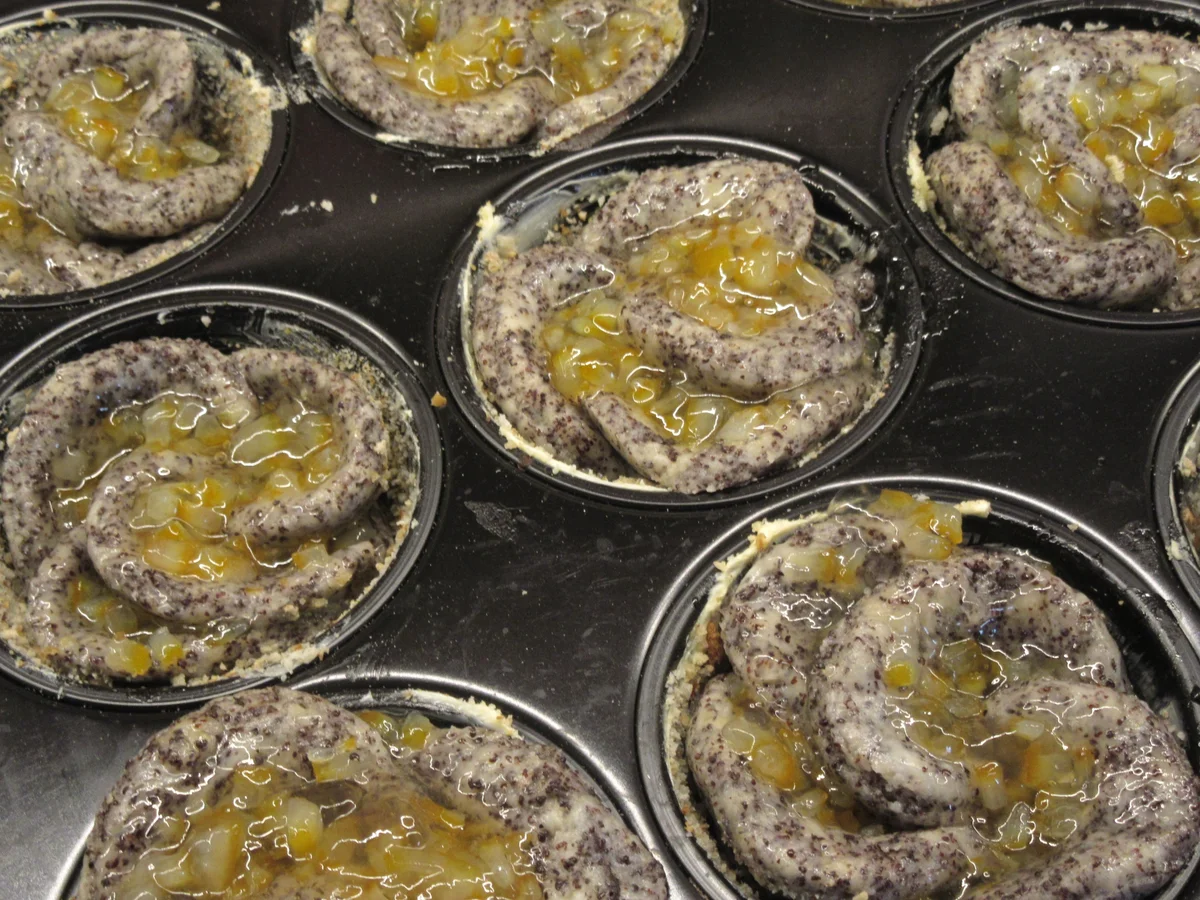 Rezept: Backen: Mohnrosen, gefüllt mit Orangenmarmelade Bild Nr. 17347 Backen: Mohnrosen, gefüllt mit Orangenmarmelade - Rezept - Bild Nr. 17347