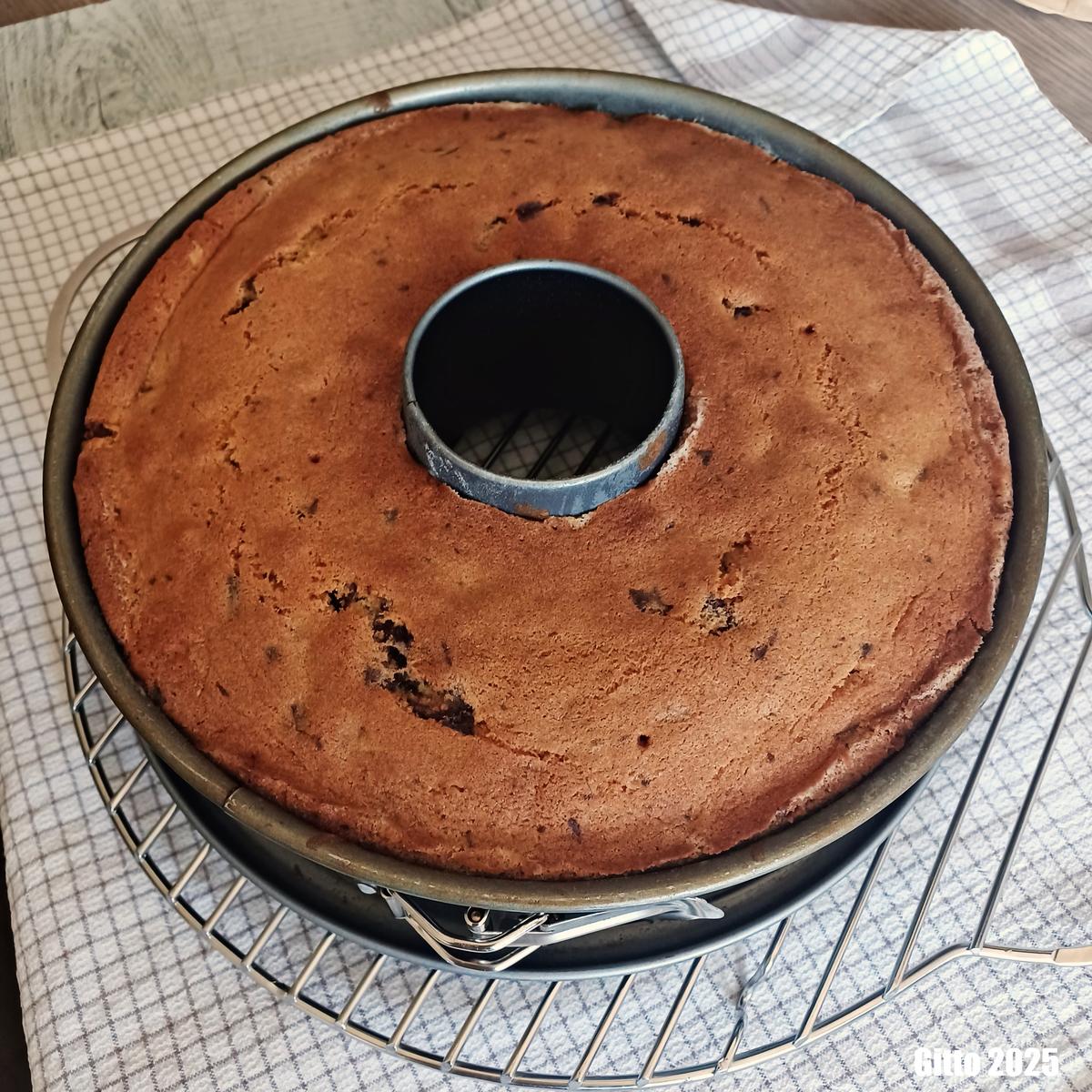 Rührkuchen mit Kirschen und Schokolade - Rezept - Bild Nr. 17342