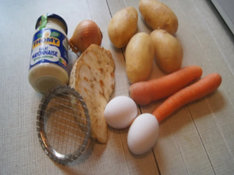 Gebratener Karpfen mit vegetarischen Kartoffelsalat tschechischer Art - Rezept - Bild Nr. 17342