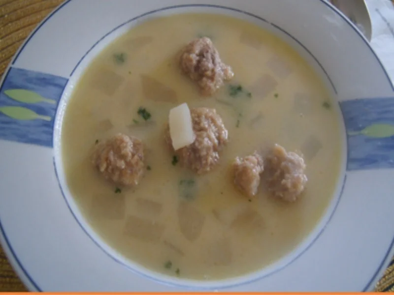 Rezept: Spargel-Sahne-Suppe mit Kohlrabi-und Mettbällchen-Einlage Bild Nr. 9 Spargel-Sahne-Suppe mit Kohlrabi-und Mettbällchen-Einlage - Rezept - Bild Nr. 9