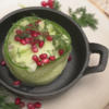 Gurkensalat-Tatar auf geröstetem Brot mit Granatapfelkernen und Dill - Rezept - Bild Nr. 17356