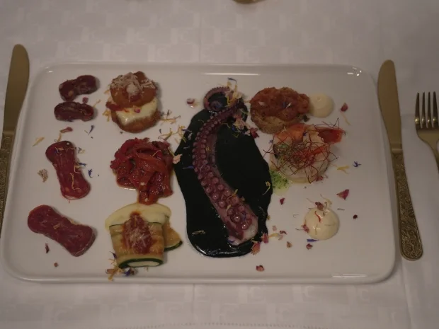 Rezept: Bruschetta mit Streichsalami, gegrilltes Gemüse und Octopus Bild Nr. 2 Bruschetta mit Streichsalami, gegrilltes Gemüse und Octopus - Rezept - Bild Nr. 2