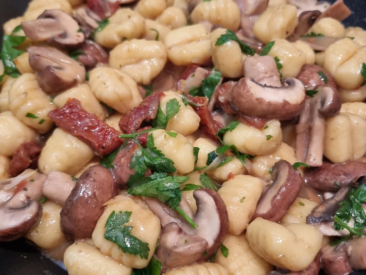 Rezept: Gnocchi-Champignon-Pfanne Bild Nr. 17364 Gnocchi-Champignon-Pfanne - Rezept - Bild Nr. 17364