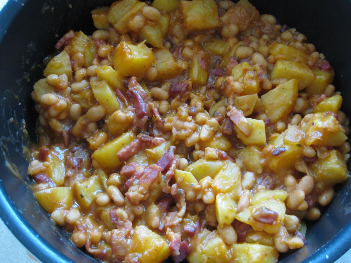 Rezept: Kartoffel-Pfanne mit Ananas, Baked beans und Bacon Bild Nr. 17358 Kartoffel-Pfanne mit Ananas, Baked beans und Bacon - Rezept - Bild Nr. 17358