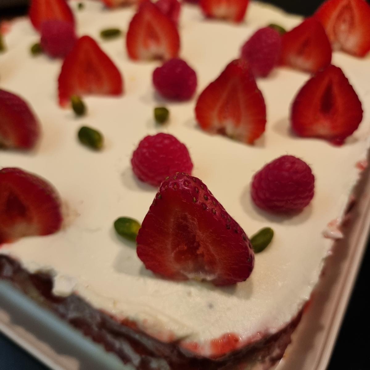 Erdbeer-Himbeer-Tiramisu - Rezept - Bild Nr. 17376