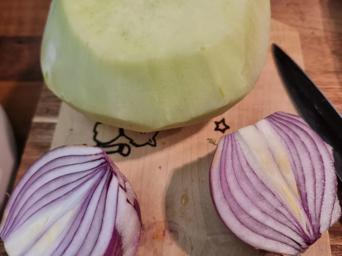 Rezept: Buchweizen-Frikadellen auf Kohlrabi Bild Nr. 17381 Buchweizen-Frikadellen auf Kohlrabi - Rezept - Bild Nr. 17381