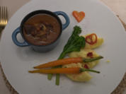 Bœuf bourguignon mit Kartoffelpüree dazu Bimi und Karotten - Rezept - Bild Nr. 2