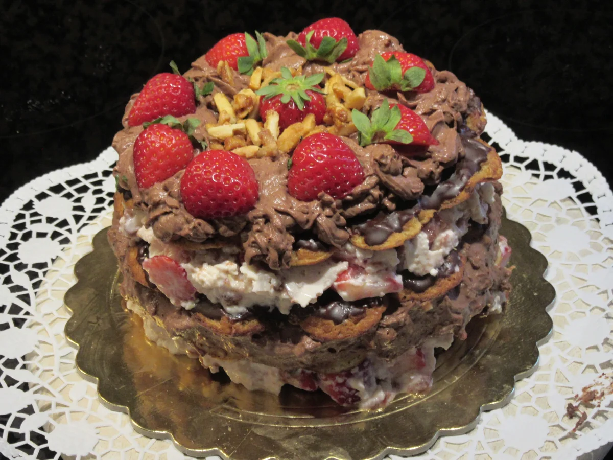 Backen : Waffeltorte mit Erdbeeren und Schokosahne - Rezept - Bild Nr. 17370