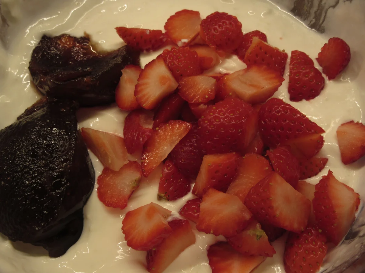 Backen : Waffeltorte mit Erdbeeren und Schokosahne - Rezept - Bild Nr. 17377