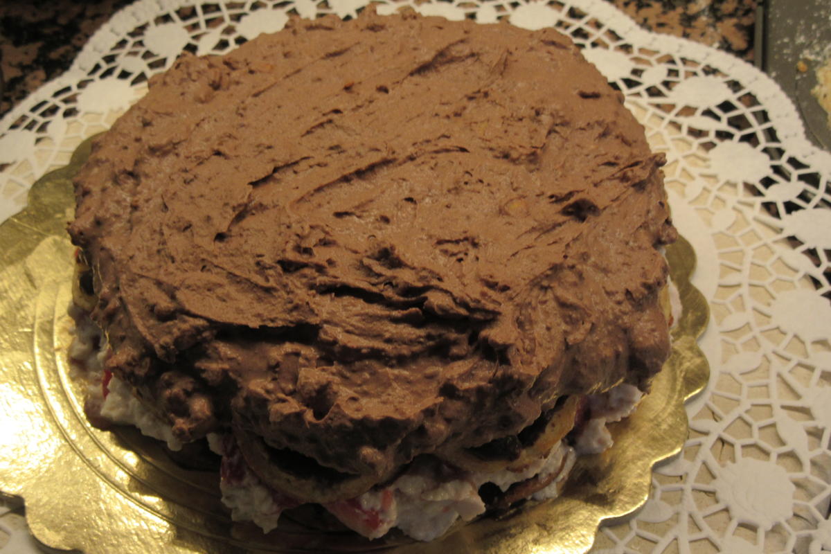 Backen : Waffeltorte mit Erdbeeren und Schokosahne - Rezept - Bild Nr. 17381