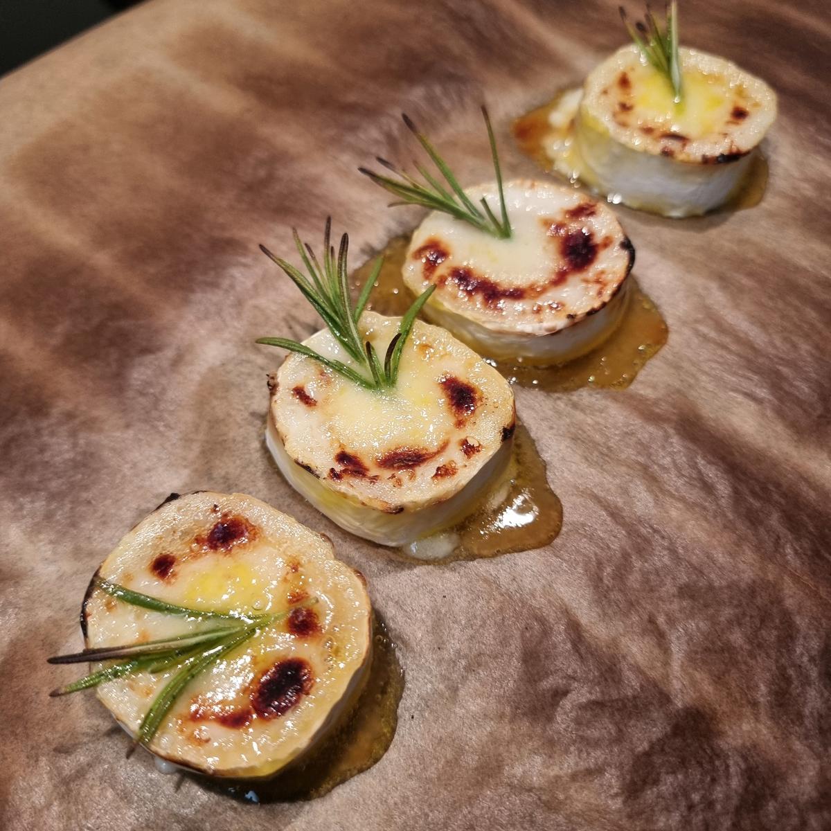 Gratinierter Ziegenkäse auf Wildkräutersalat - Rezept - Bild Nr. 17375