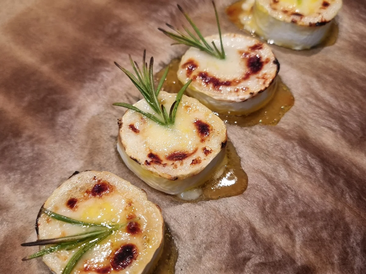 Gratinierter Ziegenkäse auf Wildkräutersalat - Rezept - Bild Nr. 17375