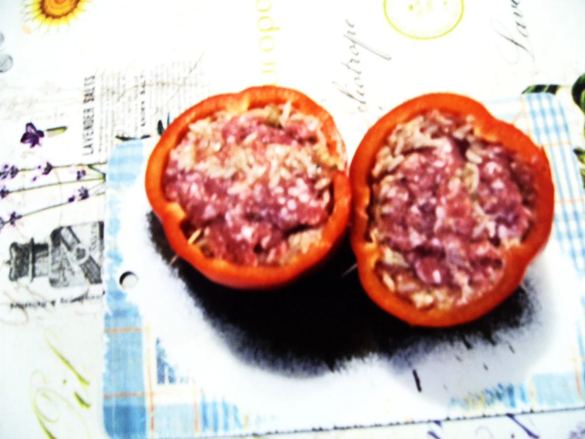 Gefüllte Paprika - Rezept - Bild Nr. 17371