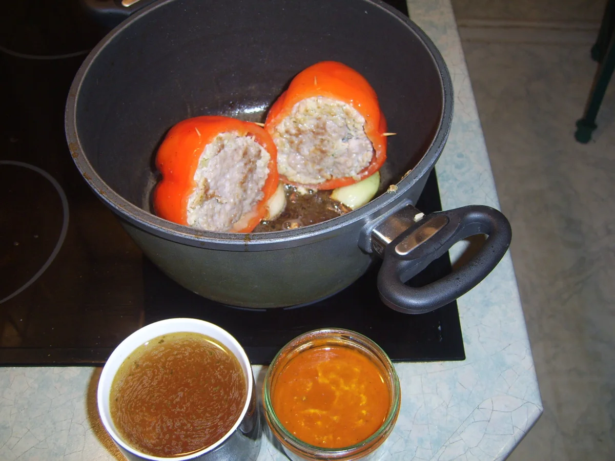 Gefüllte Paprika - Rezept - Bild Nr. 17373