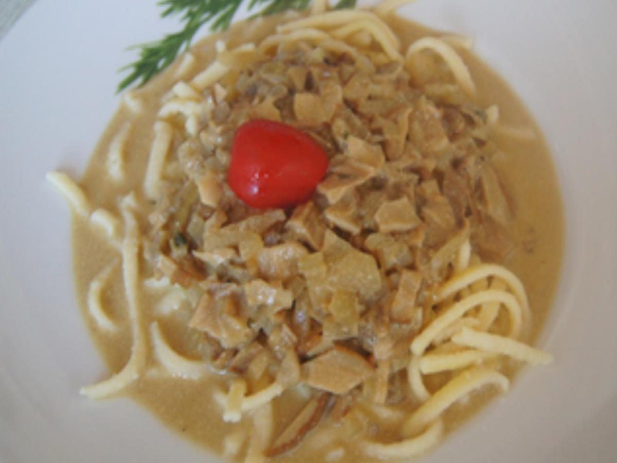 Spätzle mit Steinpilzsauce - Rezept - Bild Nr. 2