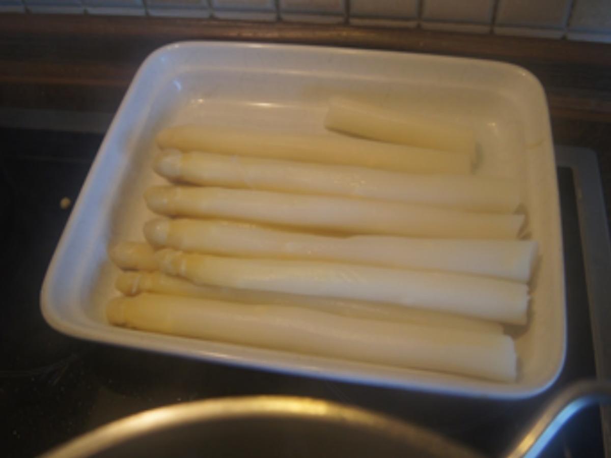 Spargel mit Orangensauce, Lachsfilet und Drillingen - Rezept - Bild Nr. 8