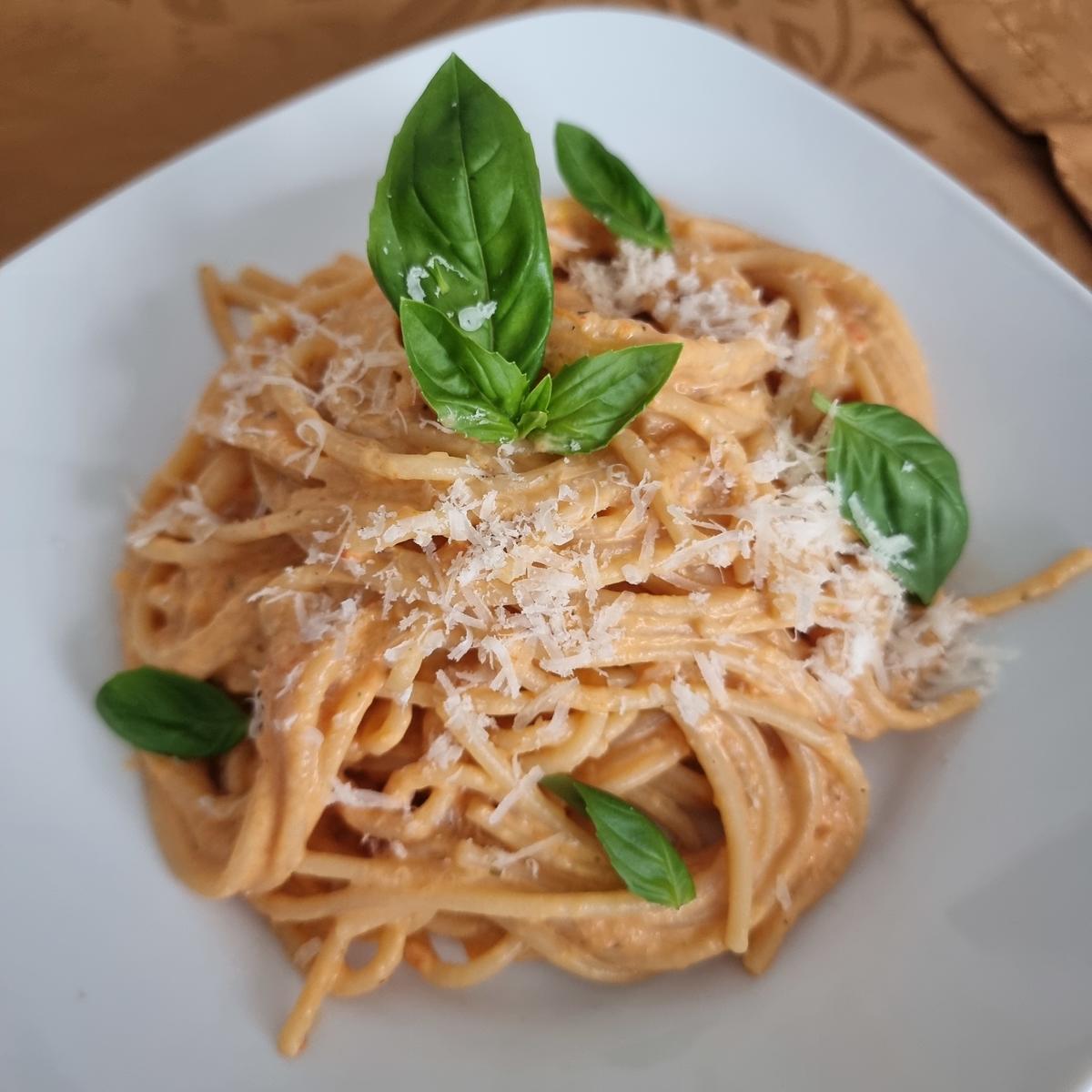 Spaghetti mit Paprikasauce - Rezept - Bild Nr. 17370