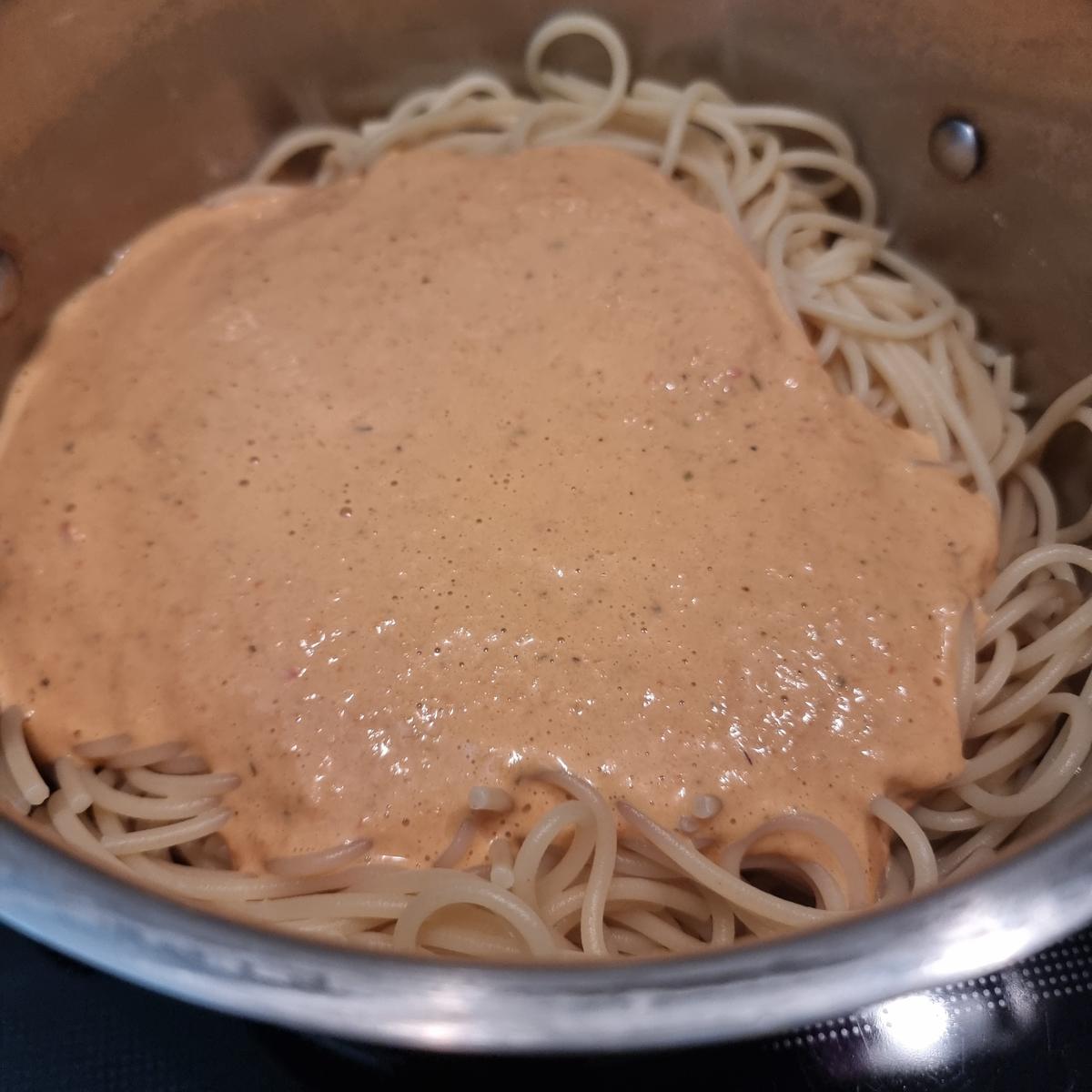 Spaghetti mit Paprikasauce - Rezept - Bild Nr. 17385
