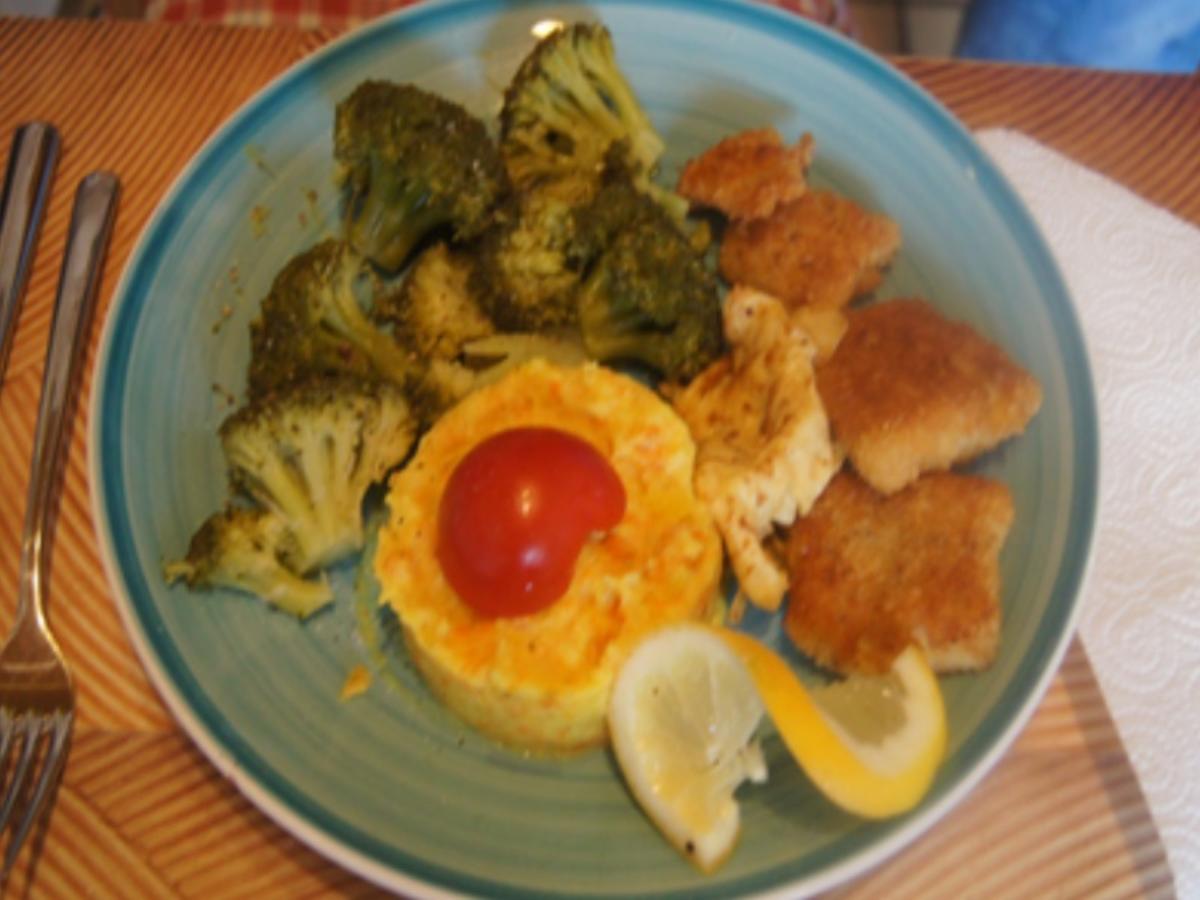 Knusperfisch mit Brokkoli und Möhren-Kartoffel-Stampf - Rezept - Bild Nr. 17402
