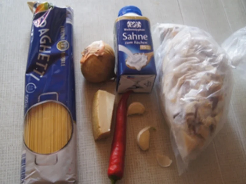 Spaghetti mit herzhafter Steinpilz-Sahne-Sauce - Rezept - Bild Nr. 3