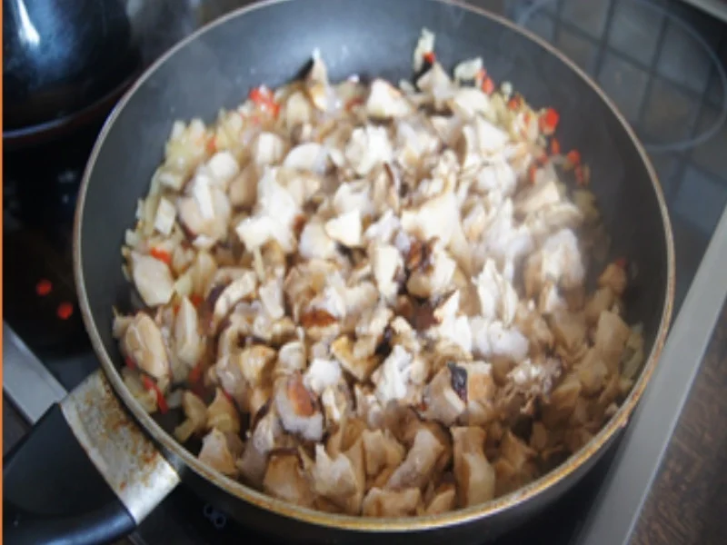 Spaghetti mit herzhafter Steinpilz-Sahne-Sauce - Rezept - Bild Nr. 8