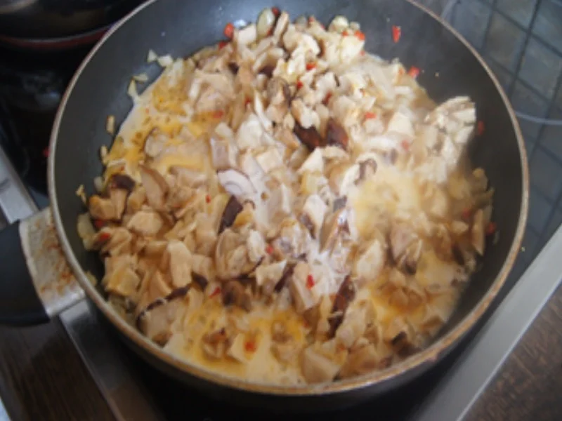 Spaghetti mit herzhafter Steinpilz-Sahne-Sauce - Rezept - Bild Nr. 9