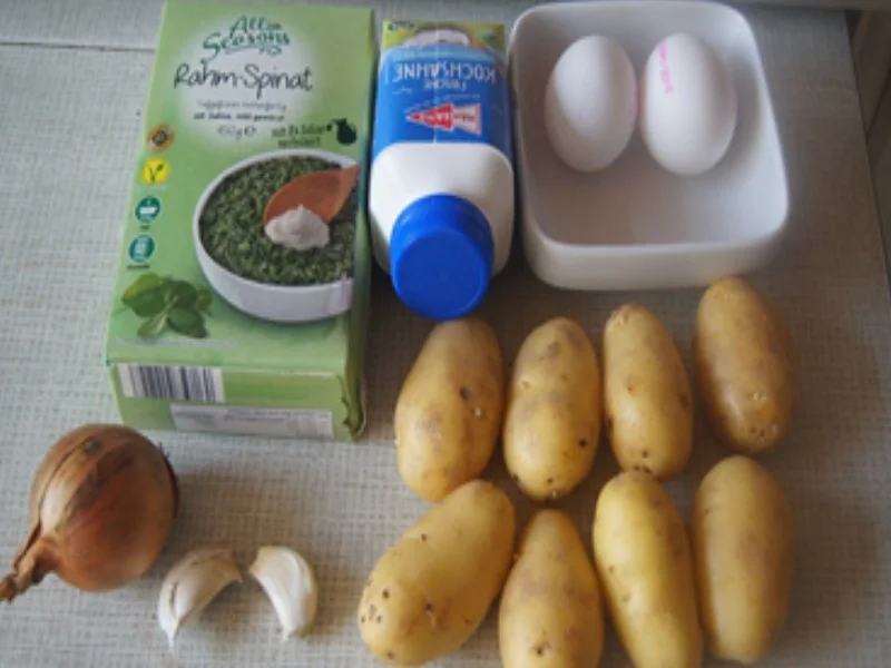 Rezept: Herzhafter Rahmspinat mit Spiegelei und Kümmel-Pellkartoffeln Bild Nr. 3 Herzhafter Rahmspinat mit Spiegelei und Kümmel-Pellkartoffeln - Rezept - Bild Nr. 3