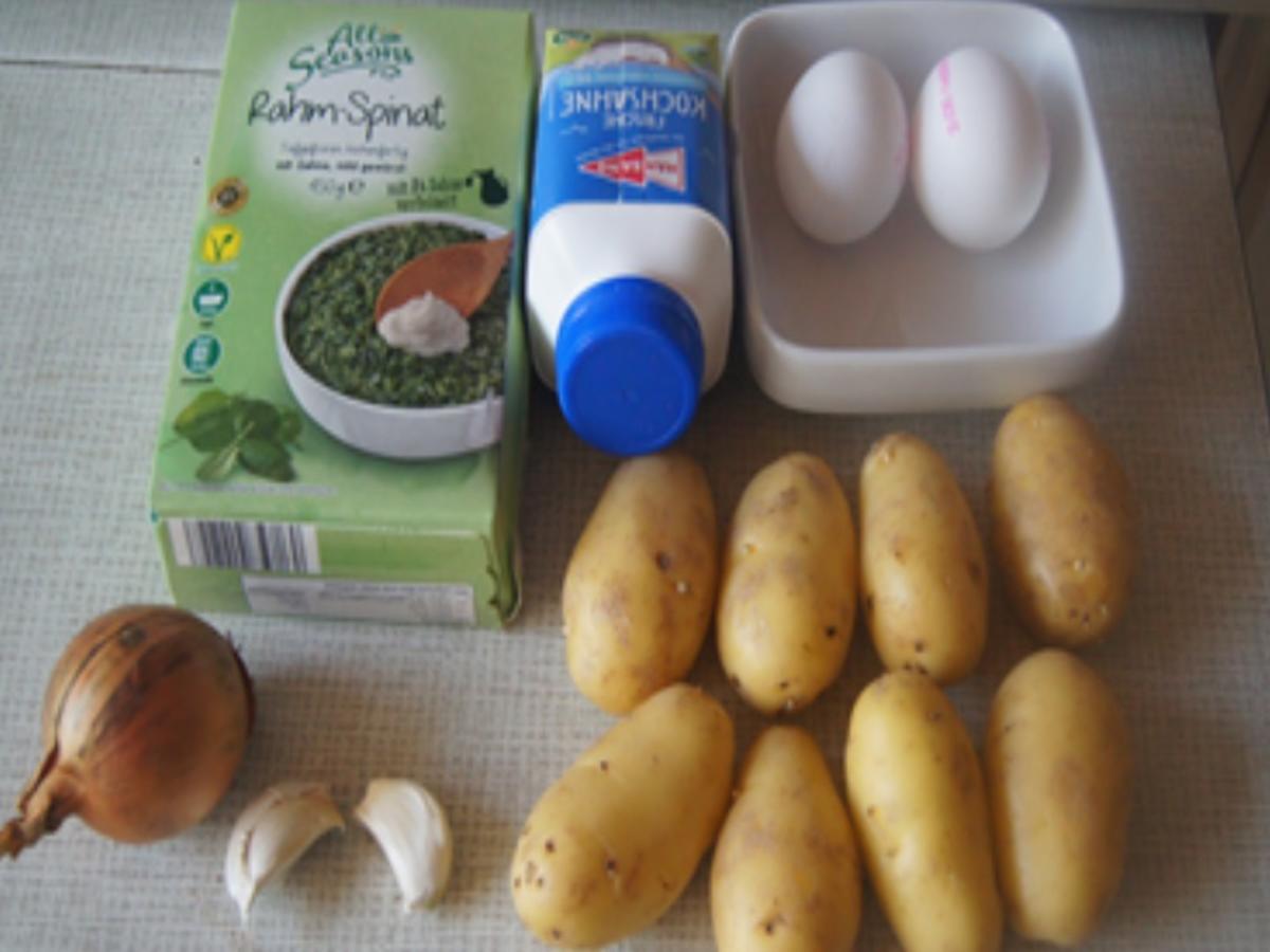 Herzhafter Rahmspinat mit Spiegelei und Kümmel-Pellkartoffeln - Rezept - Bild Nr. 17389