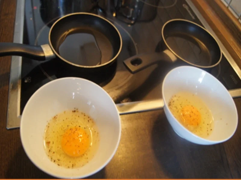 Rezept: Herzhafter Rahmspinat mit Spiegelei und Kümmel-Pellkartoffeln Bild Nr. 17395 Herzhafter Rahmspinat mit Spiegelei und Kümmel-Pellkartoffeln - Rezept - Bild Nr. 17395