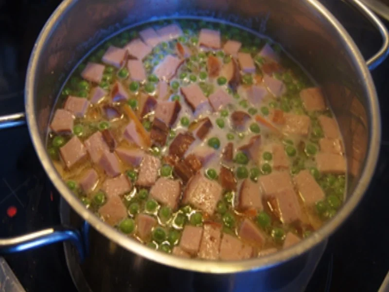 Pikante Suppe mit Spargelkochwasser, Gemüsemix und Leberkäse-Einlage - Rezept - Bild Nr. 4