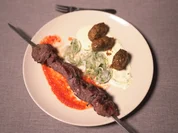 Russisches Rinderschaschlik mit Entrecôte, Zwiebeln und flambierten Kartoffeln - Rezept - Bild Nr. 17389