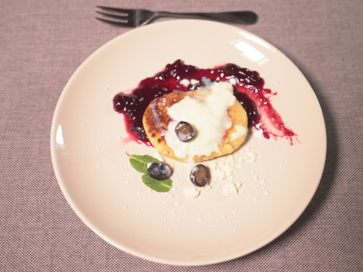 Syrniki mit Tworog und frischer Vanille - Rezept - Bild Nr. 2