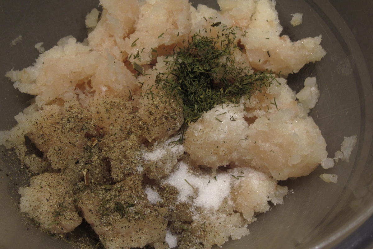 Fisch: Hechtfarce in einer Zucchinirolle - Rezept - Bild Nr. 3