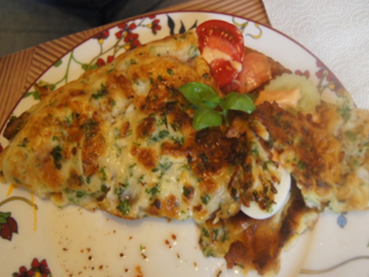 Kräuter-Eierpfannkuchen mit Räucherlachs, Ei, Gurke und Tomate - Rezept - Bild Nr. 11