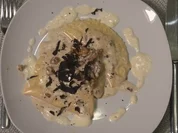 Panzerotti gefüllt mit Kräuterseitlingen in Parmesanschaum und Trüffel - Rezept - Bild Nr. 17389