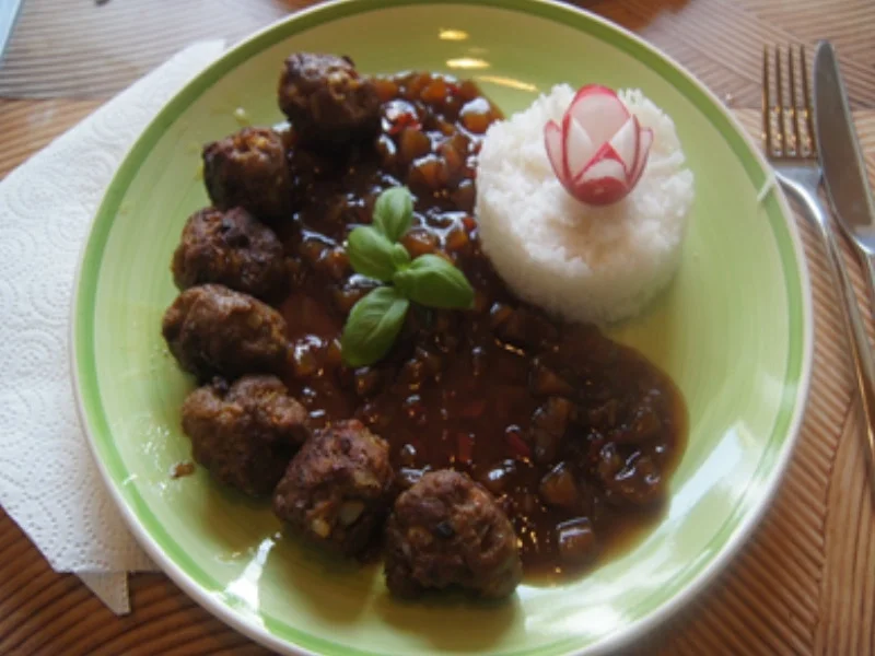 Würzige Hackfleischbällchen mit Ananas-Chili-Sauce und Basmatireis - Rezept - Bild Nr. 17404