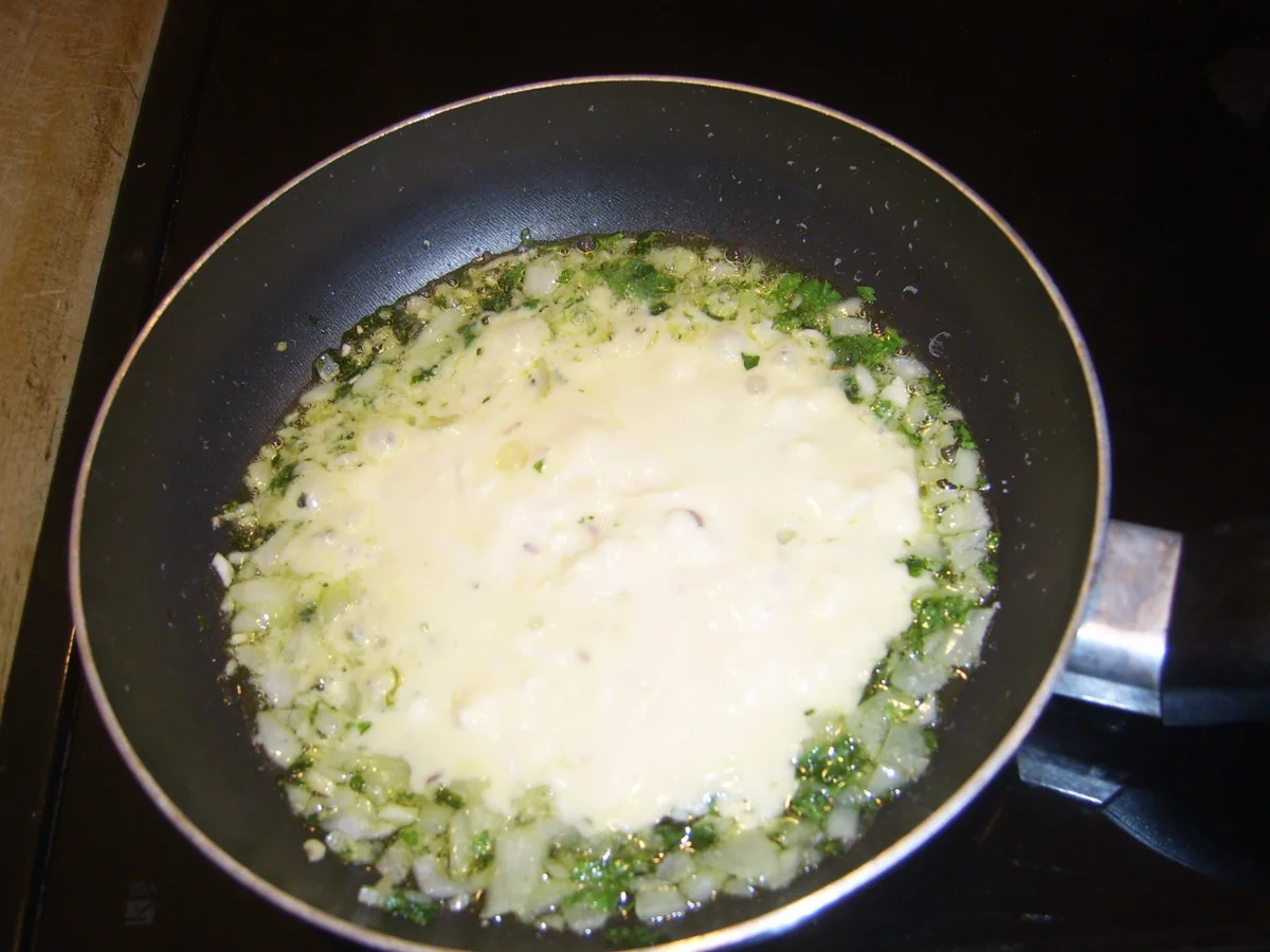 Rezept: Maultaschen mit Käse-Sahnesoße Bild Nr. 17392 Maultaschen mit Käse-Sahnesoße - Rezept - Bild Nr. 17392