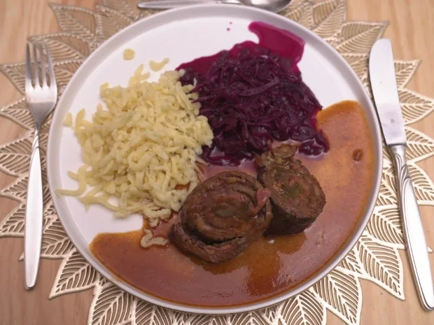 Schwäbische Rolle mit handgeschabten Spätzle - Rezept - Bild Nr. 17389