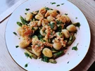 Gebratener grüner Spargel mit Gnocchi und Parmesanknusperle - Rezept - Bild Nr. 17389