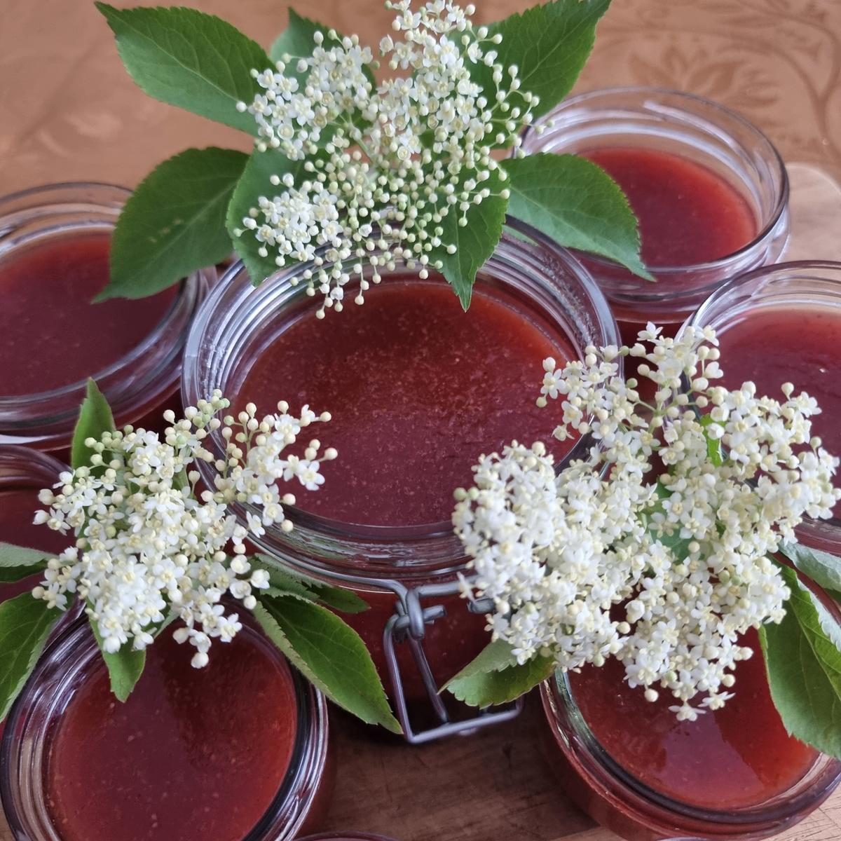 Erdbeer-Holunderblüten-Marmelade - Rezept - Bild Nr. 17390