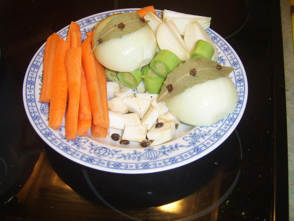 Schweinebraten in Burgundersoße - Rezept - Bild Nr. 17391